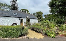 Pass The Keys Beautiful 2Br Converted Mill - Idyllic Location